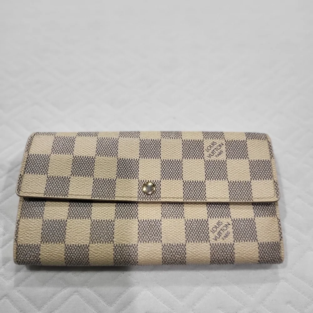 Louis Vuitton Damier Azur Canvas Sarah Long Wallet.  Authentic